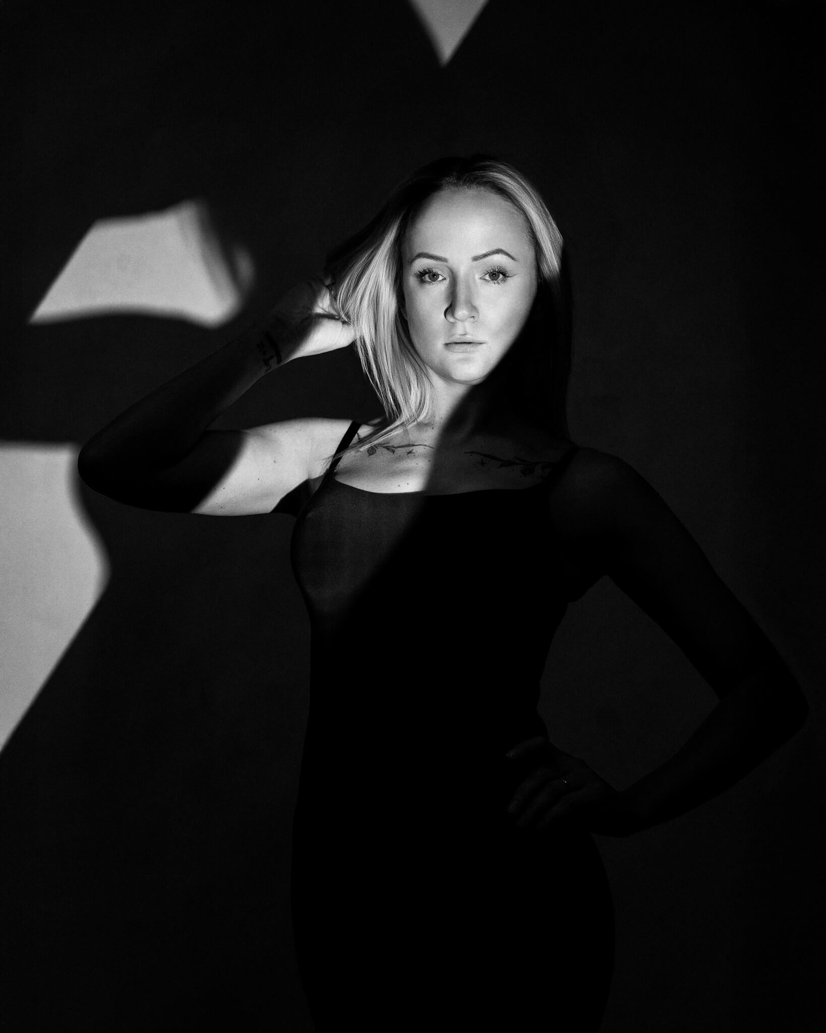 Schwarzweiß Aktfotografie Stuttgart Dajana