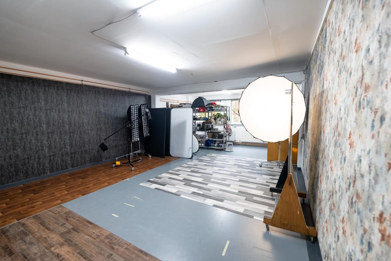 PR Arts photo studio Oberstenfeld — studio room with daylight