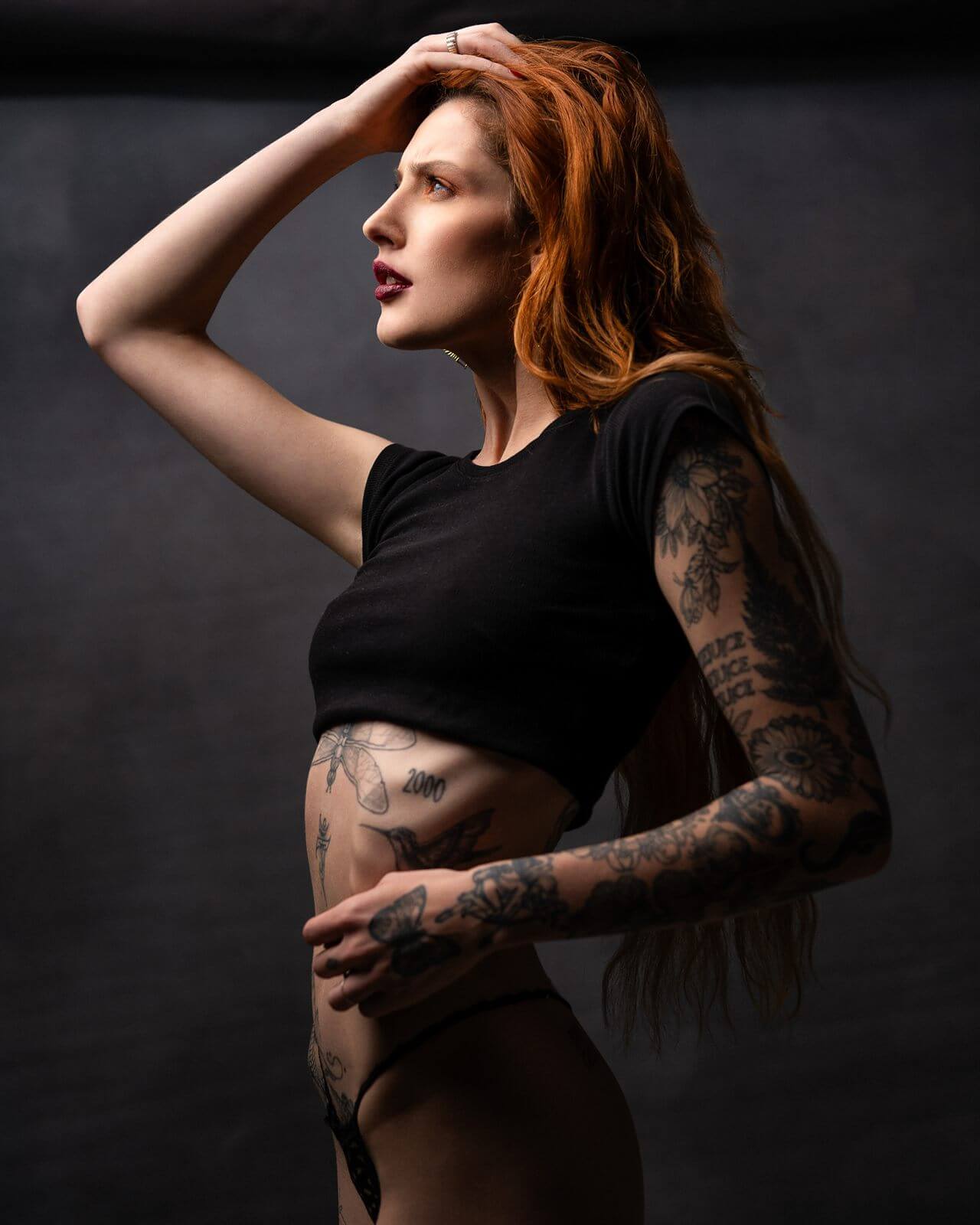 Boudoir Fotograf Heilbronn — Crop-Top und High-Waist Editorial